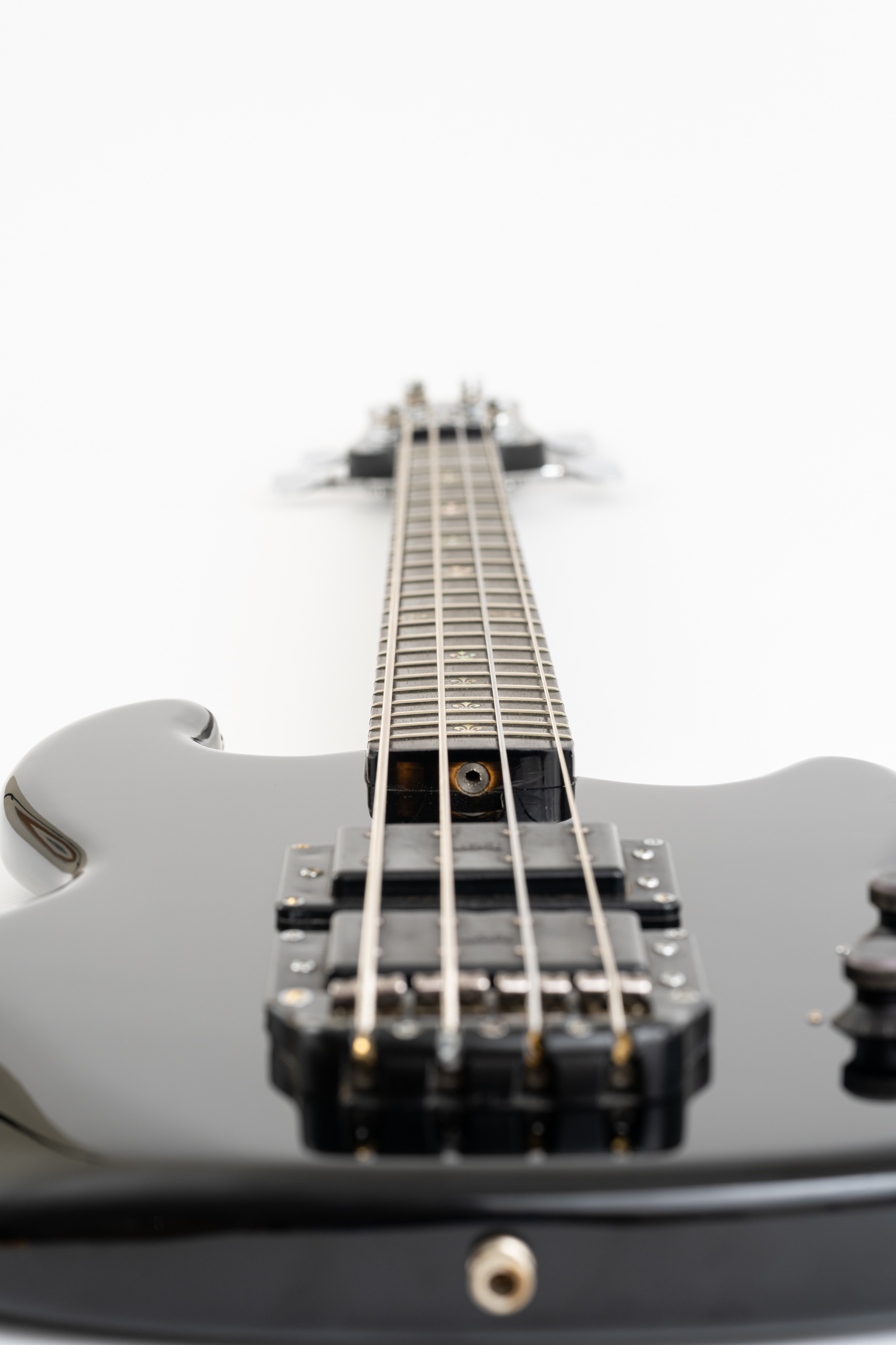 Steven-Severin-Wal-Mk1-Bass-Siouxsie-and-the-Banshees-71