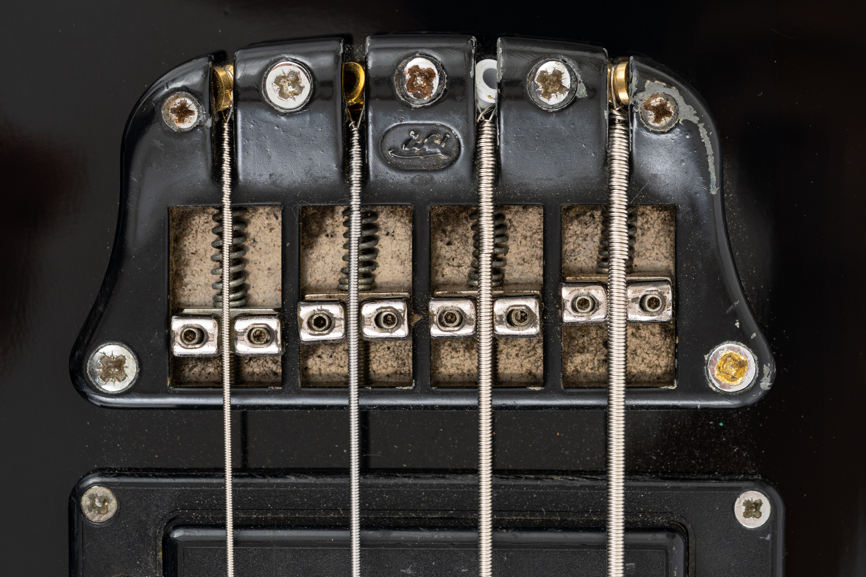 Steven-Severin-Wal-Mk1-Bass-Siouxsie-and-the-Banshees-81