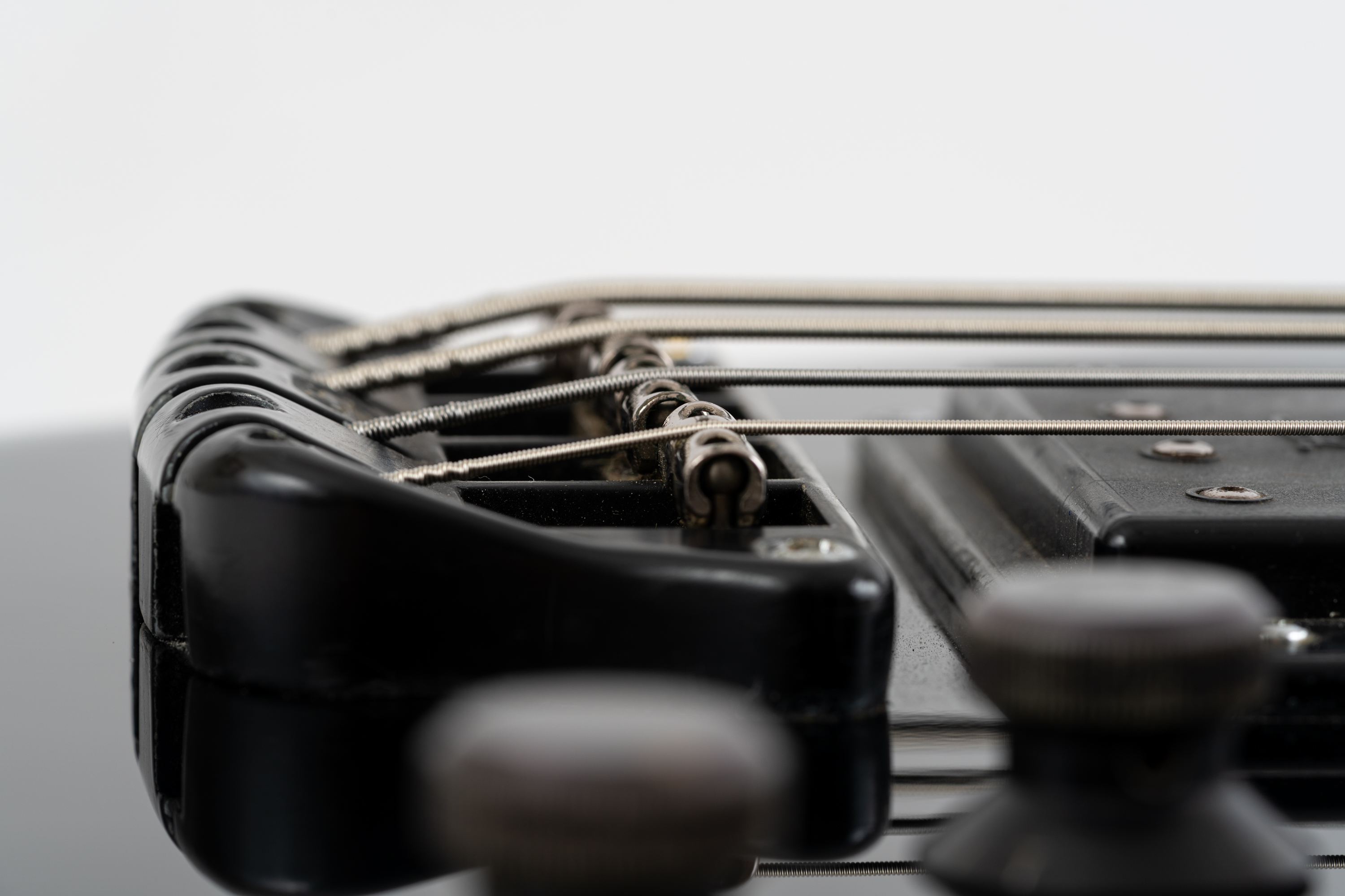 Steven-Severin-Wal-Mk1-Bass-Siouxsie-and-the-Banshees-83