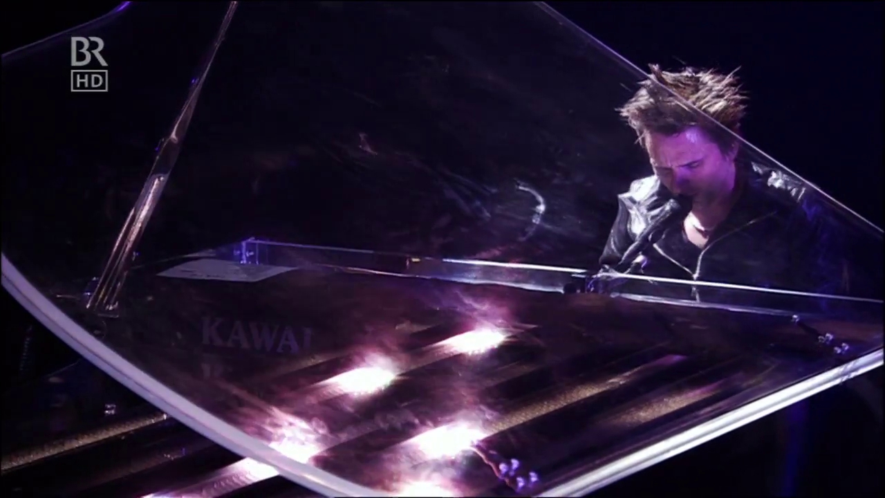 Muse-Matt-Bellamy-Kawai-MP8-2-Keyboard-13