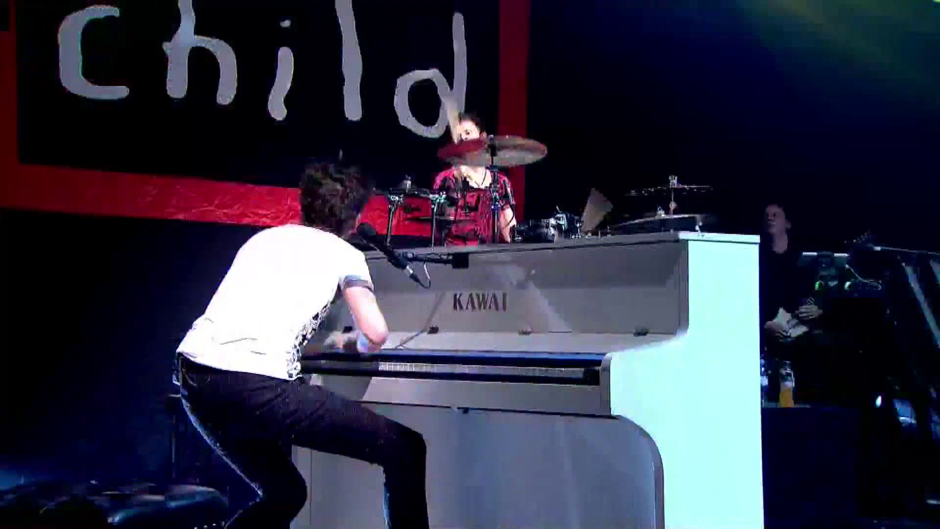 Muse-Matt-Bellamy-Kawai-MP8-2-Keyboard-28