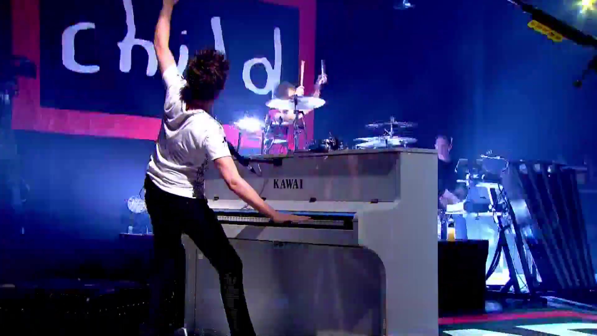 Muse-Matt-Bellamy-Kawai-MP8-2-Keyboard-30