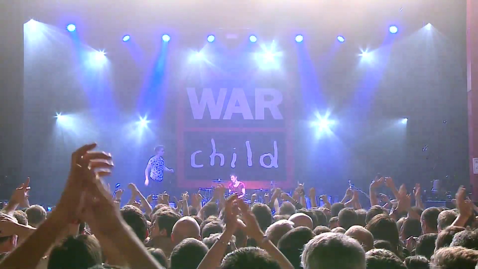 Muse-Matt-Bellamy-Kawai-MP8-2-Keyboard-32