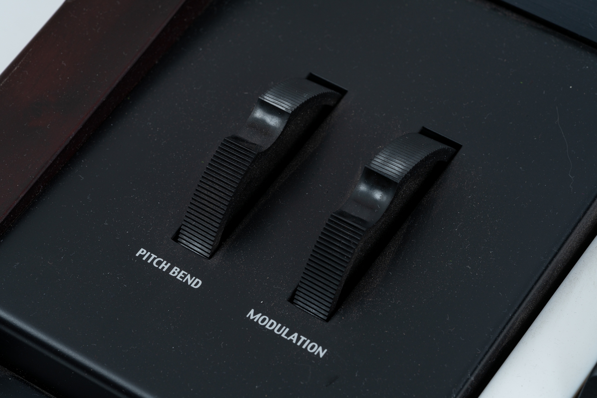 Muse-Matt-Bellamy-Kawai-MP8II-Keyboard-014